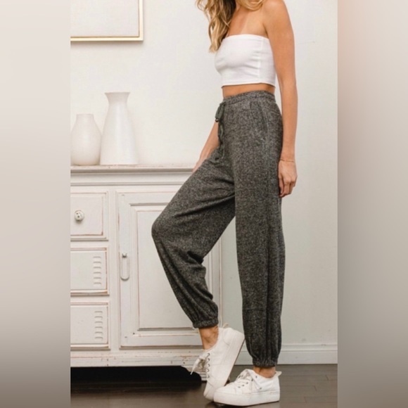 Ces Femme - Vintage Stonewashed Joggers - Sizes: Medium & Large - Picture 3 of 4